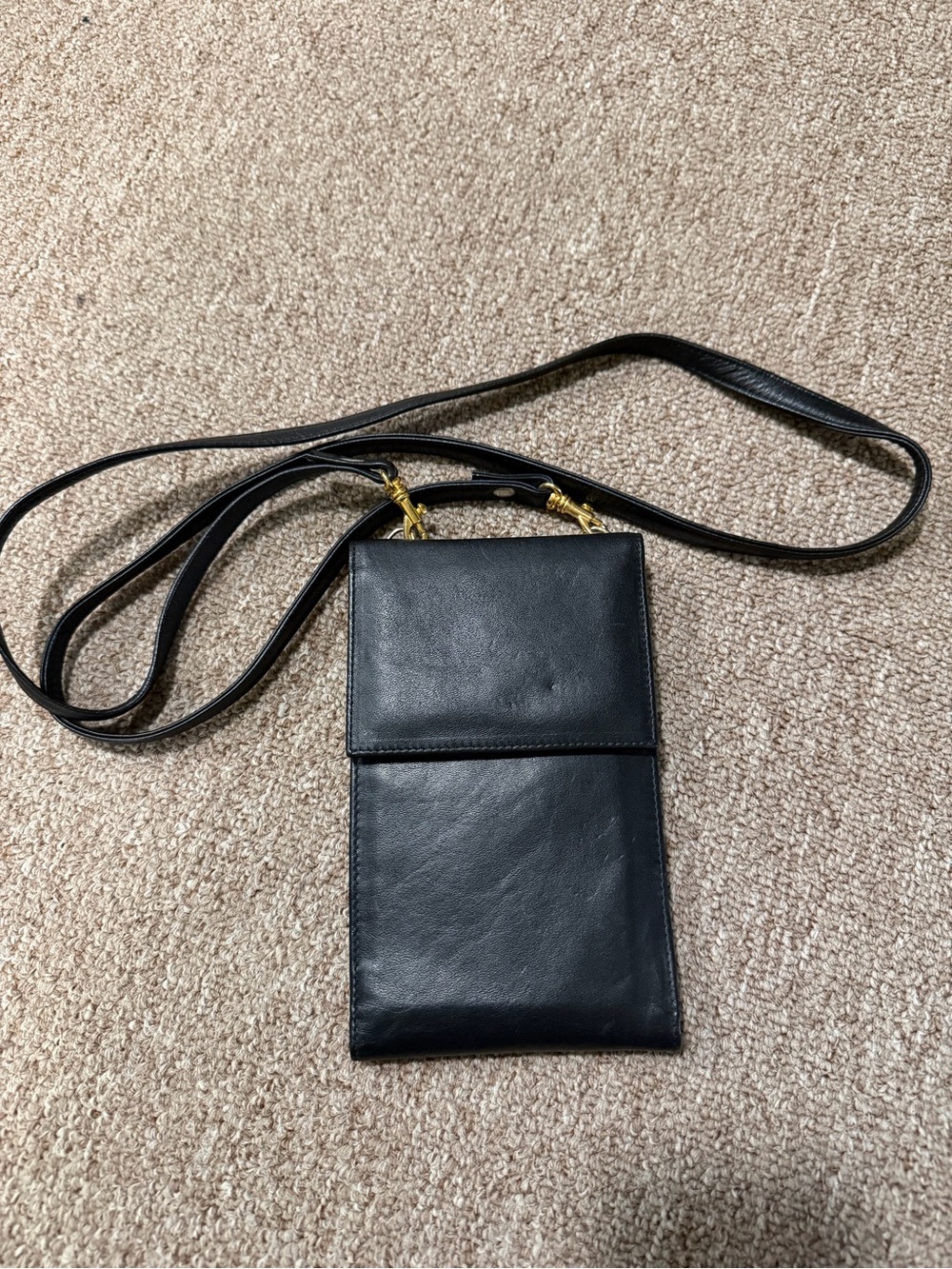 Vtg NWOT Macro Bag Black Cowhide Leather Crossbody Wallet with Adjustable Strap